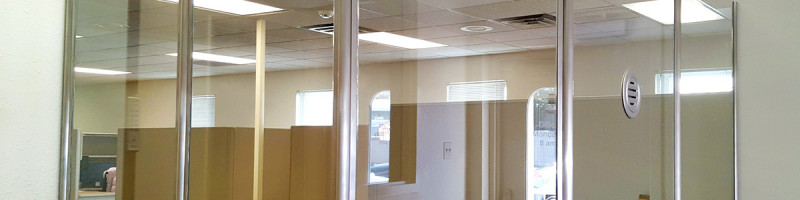 Mobile-Teller-Glass Mobile-Teller-Glass
