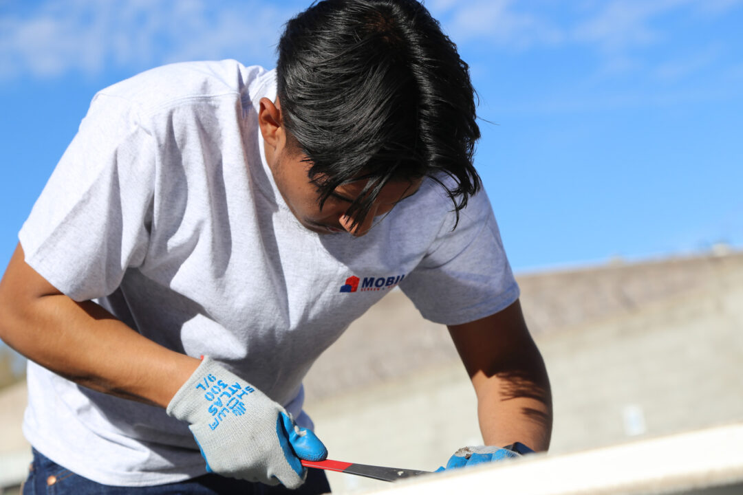 Mobile repairs windows